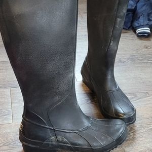 Sore waterproof boots with sorel inside warmers